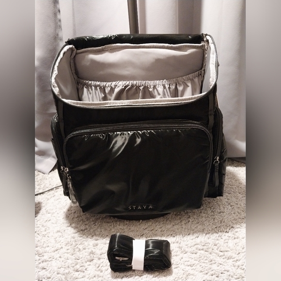 STAYA Large Black Diaper Backpack - Picture 7 of 9
